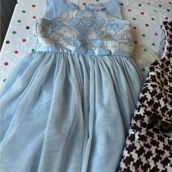 dress bundle, size 4-5 - Picture 2 of 9